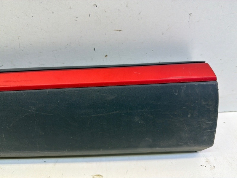 Накладка двери передней правой