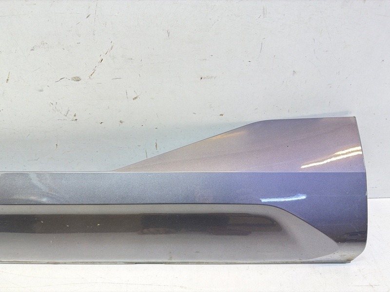 Накладка двери передней правой