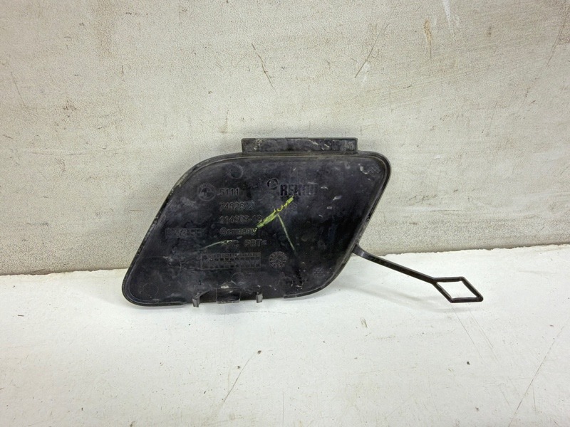 Заглушка буксировочного крюка