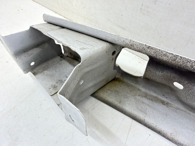 Усилитель заднего бампера