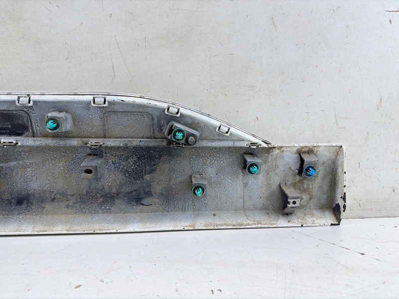 Накладка двери задней правой