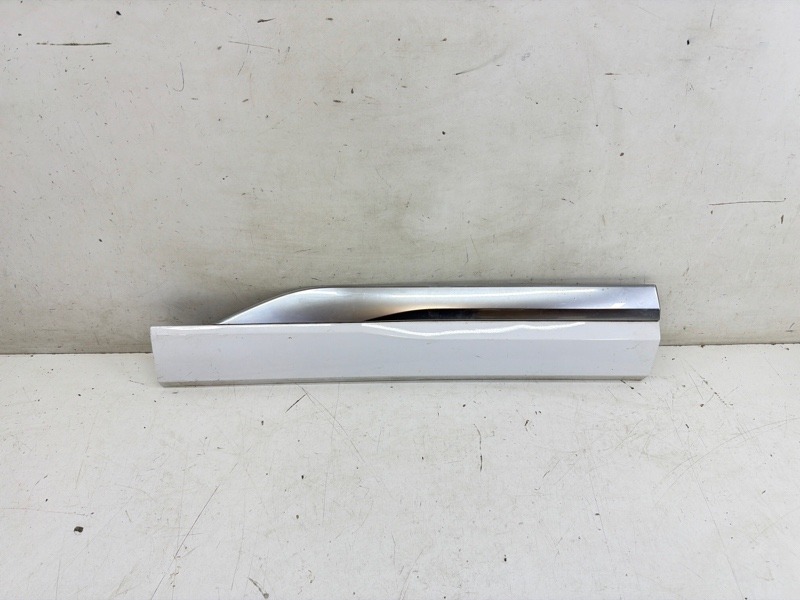 Накладка двери задней правой