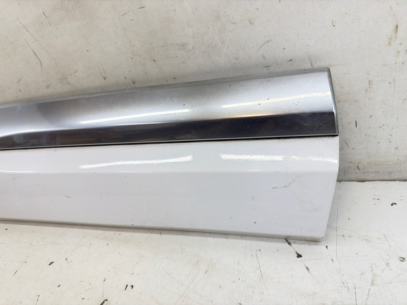 Накладка двери задней правой