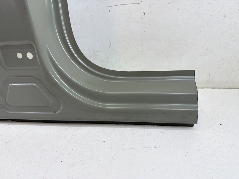 Кузовной элемент