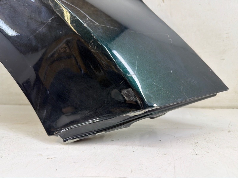 Крыло переднее правое