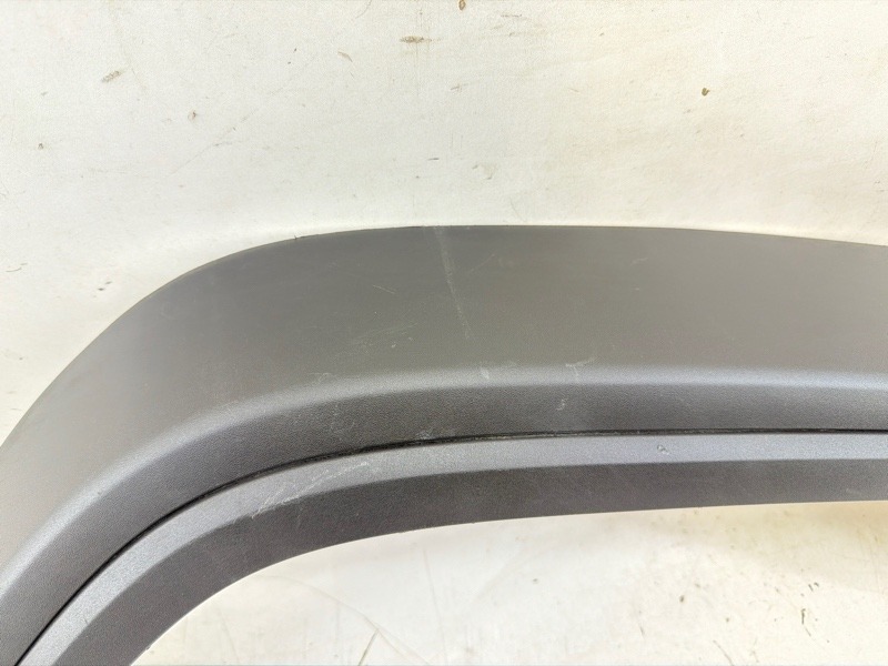 Накладка переднего крыла правого