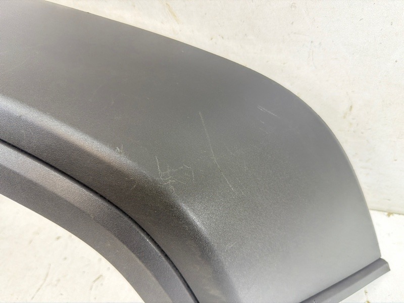 Накладка переднего крыла правого