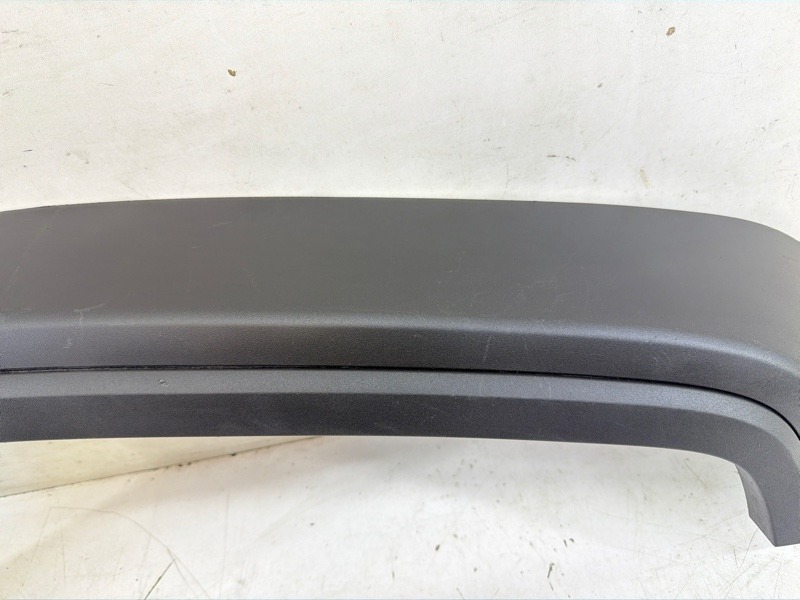 Накладка переднего крыла правого