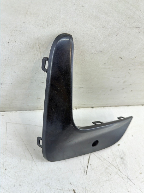 Накладка переднего бампера левая