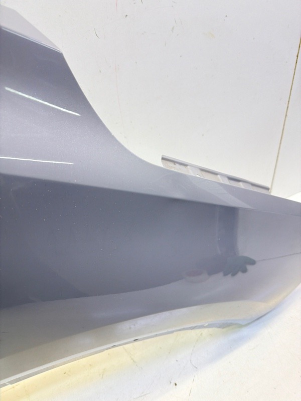 Крыло переднее правое