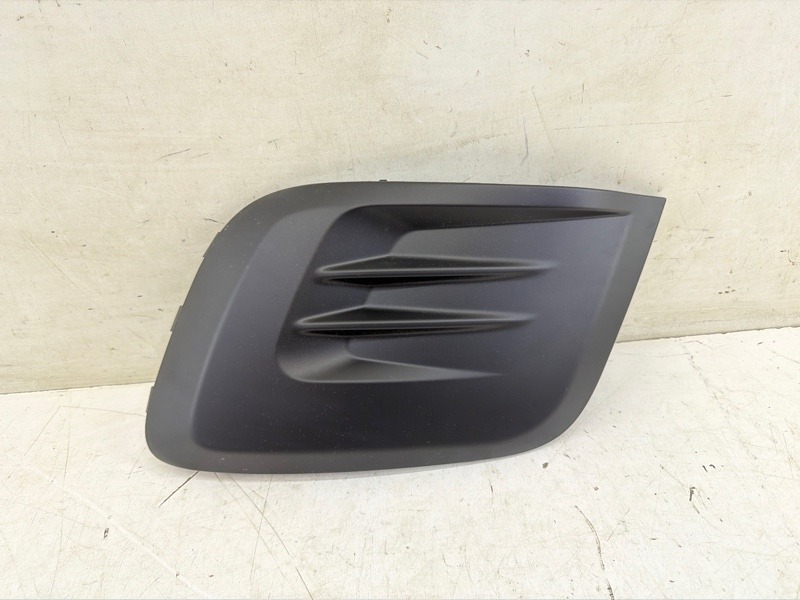 Фара противотуманная левая