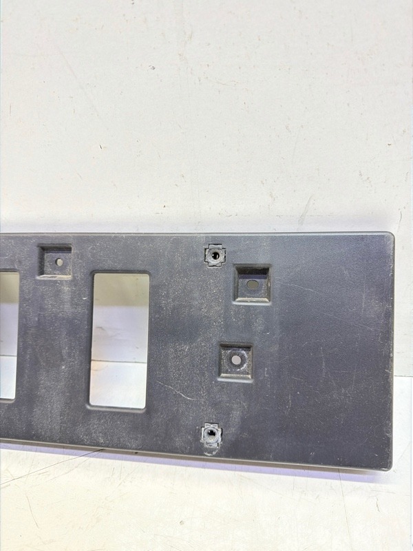 Накладка переднего бампера под номер