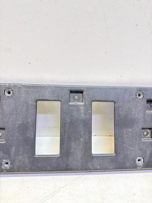 Накладка переднего бампера под номер