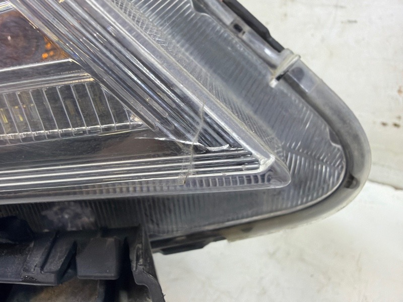 Фара правая