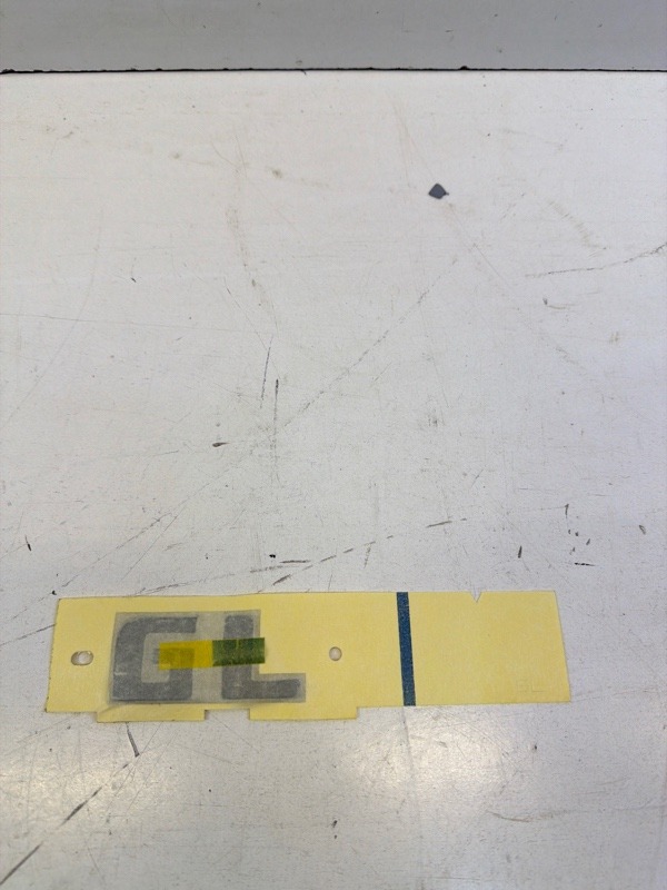 Эмблема на крышку багажника