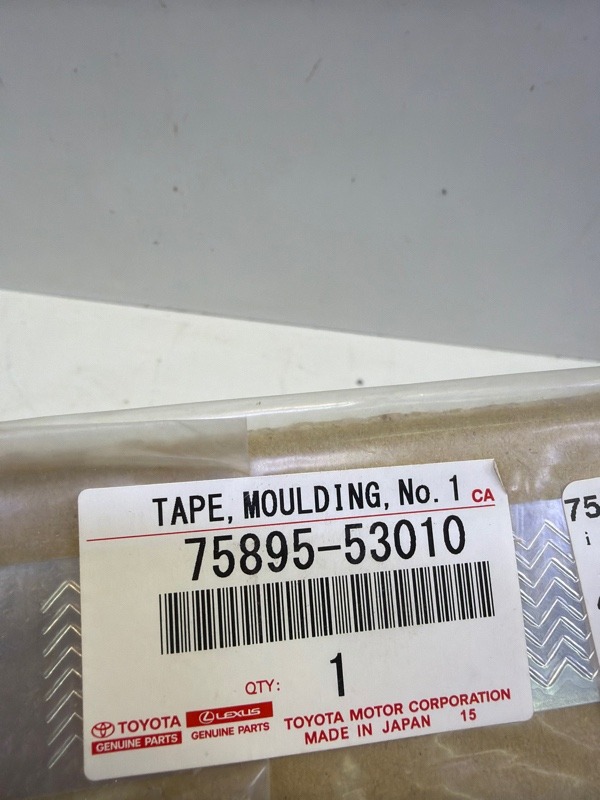 Молдинг заднего бампера