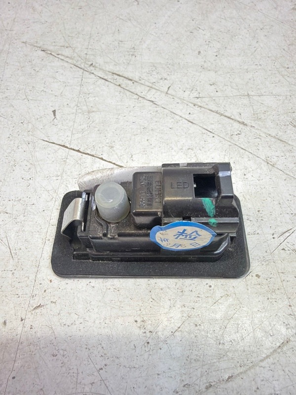 Фонарь подсветки номера