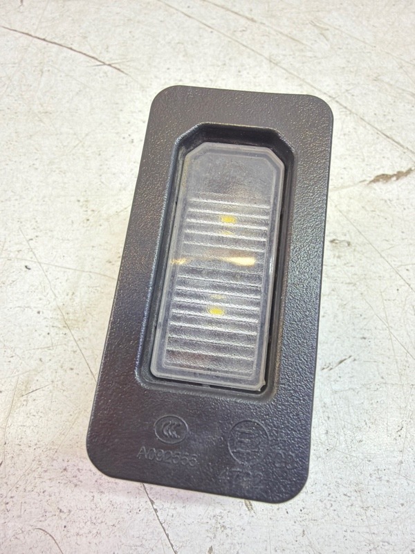 Фонарь подсветки номера