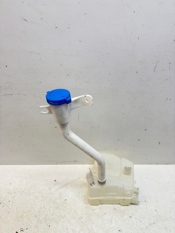 Бачок омывателя лобового стекла