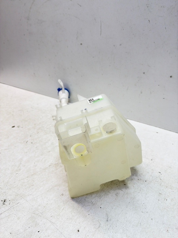 Бачок омывателя лобового стекла