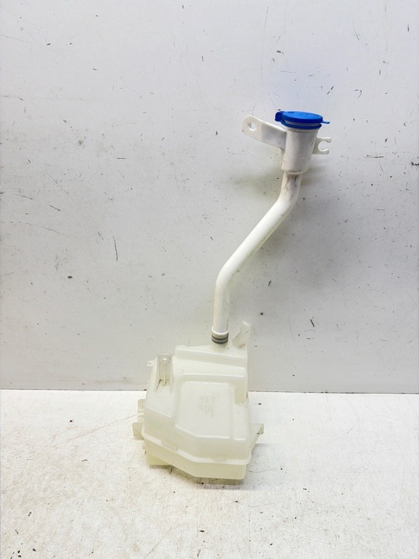 Бачок омывателя лобового стекла