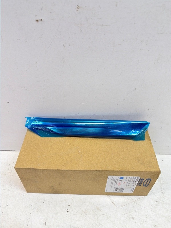 Накладка переднего крыла левого