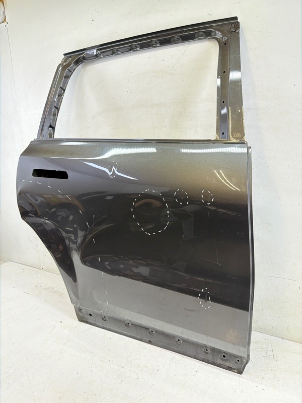 Дверь задняя правая
