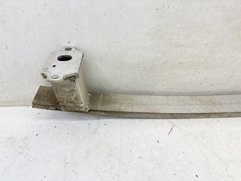 Усилитель заднего бампера