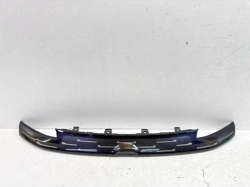 Накладка переднего бампера