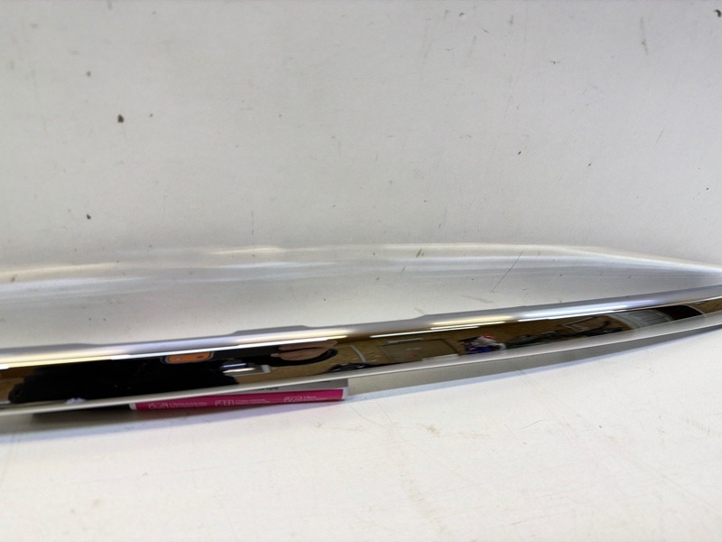 Накладка крышки багажника