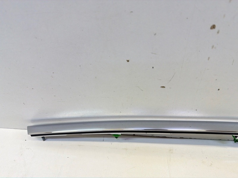 Накладка крышки багажника