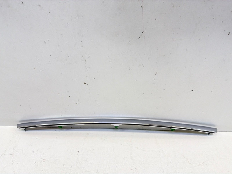 Накладка крышки багажника