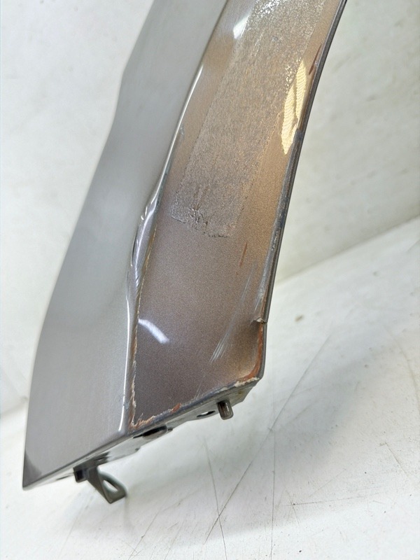 Крыло переднее левое