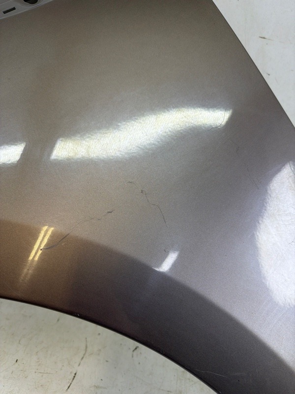 Крыло переднее левое