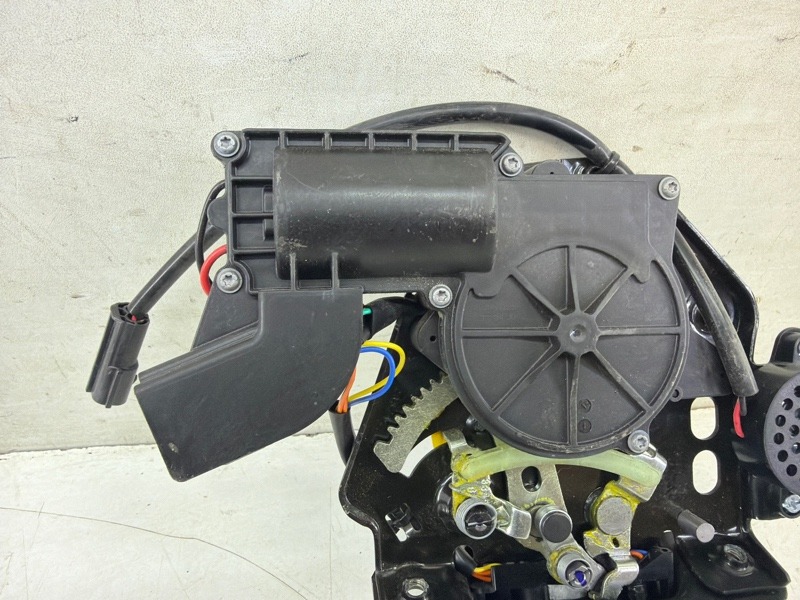 Замок багажника