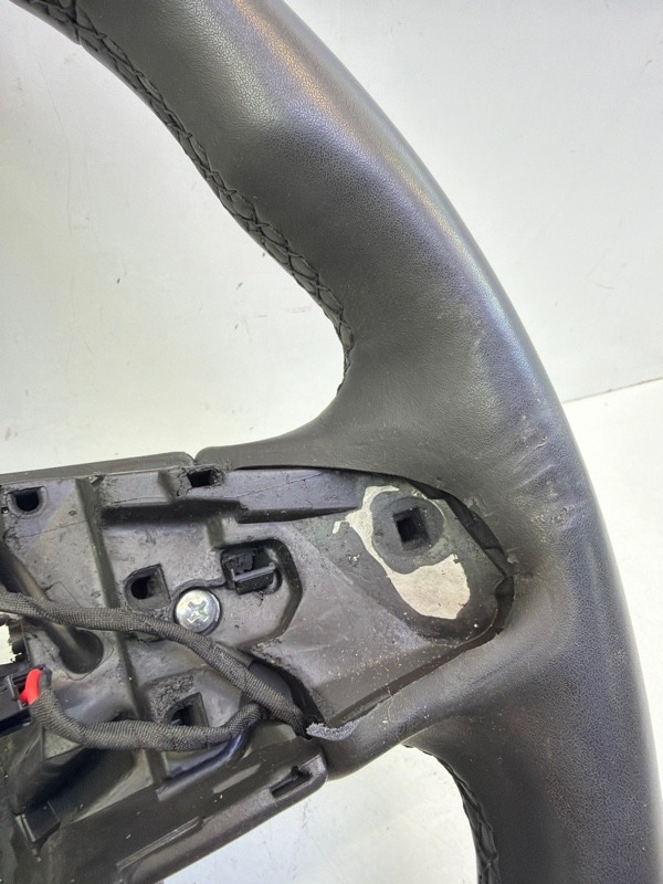 Рулевое колесо (руль)