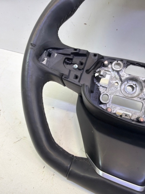 Рулевое колесо (руль)