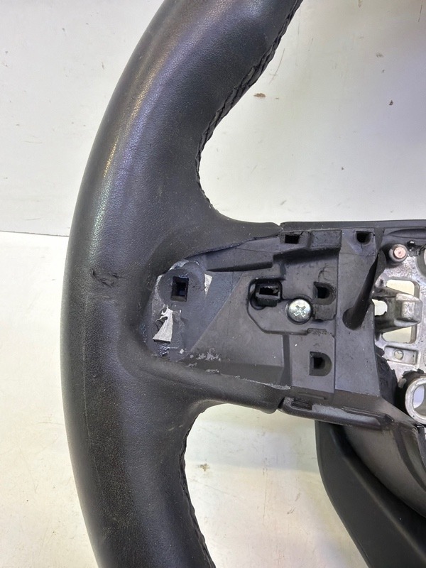 Рулевое колесо (руль)