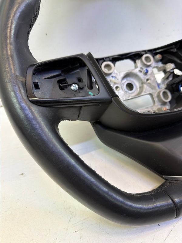 Рулевое колесо (руль)