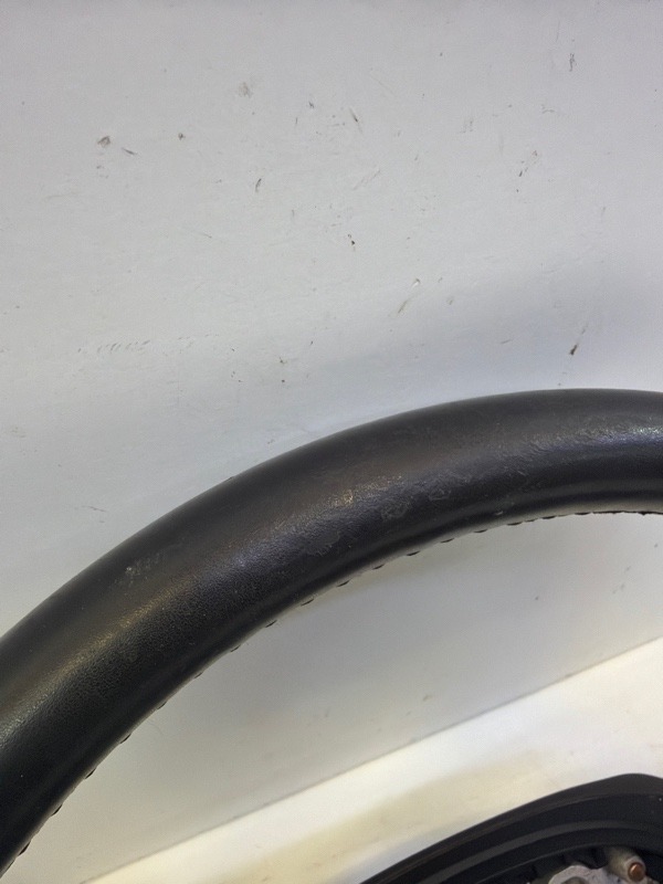 Рулевое колесо (руль)