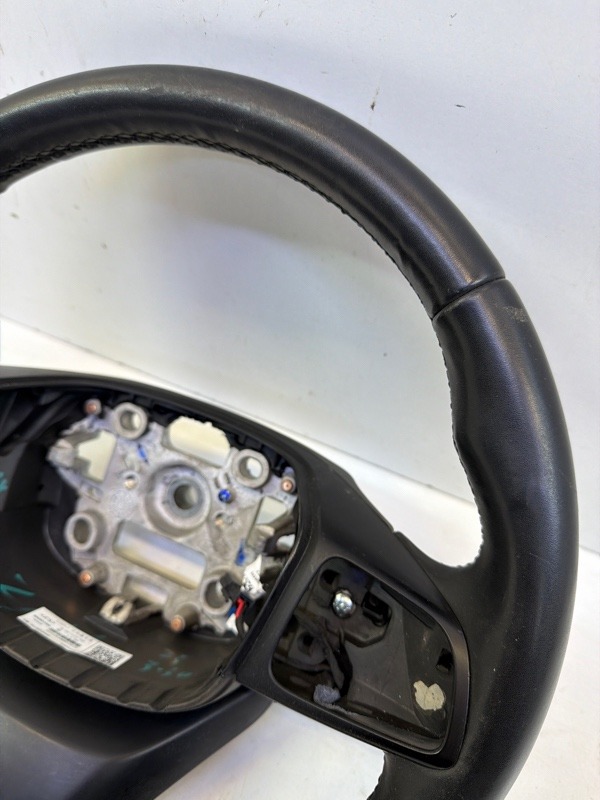 Рулевое колесо (руль)