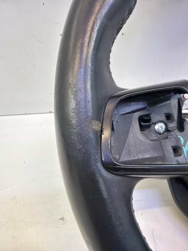 Рулевое колесо (руль)