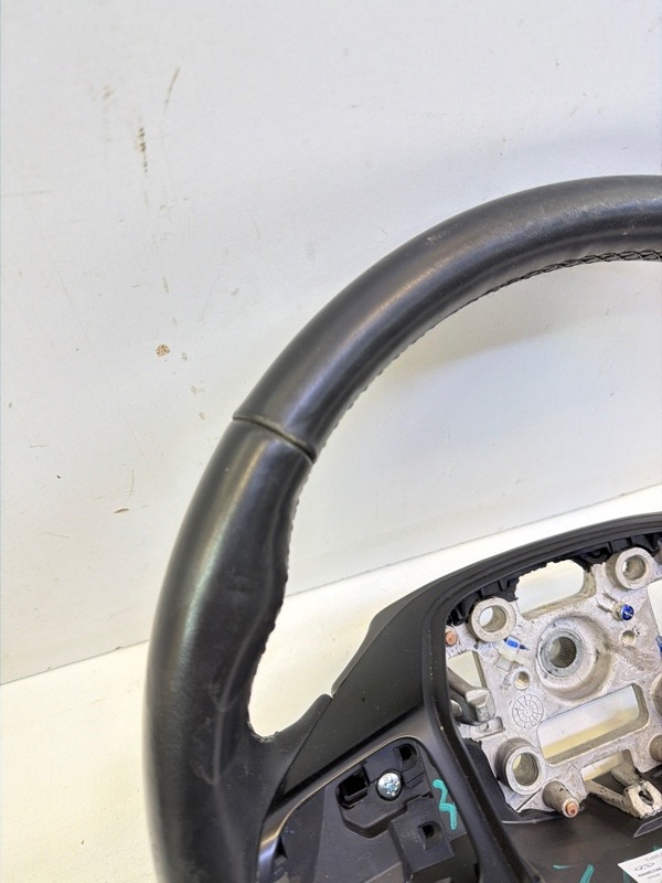 Рулевое колесо (руль)