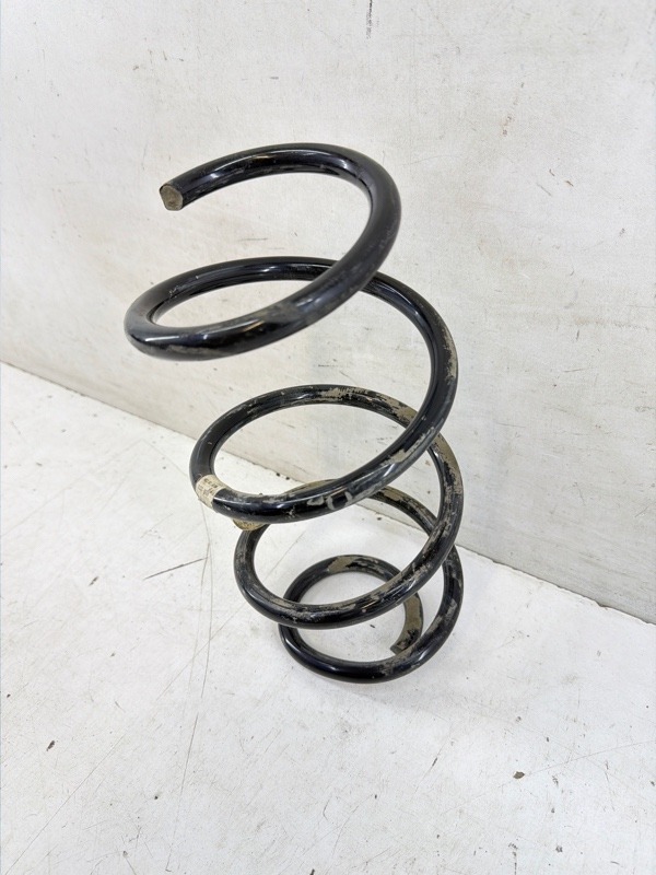 Пружина передняя