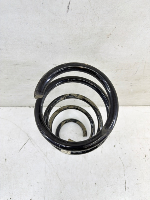 Пружина передняя