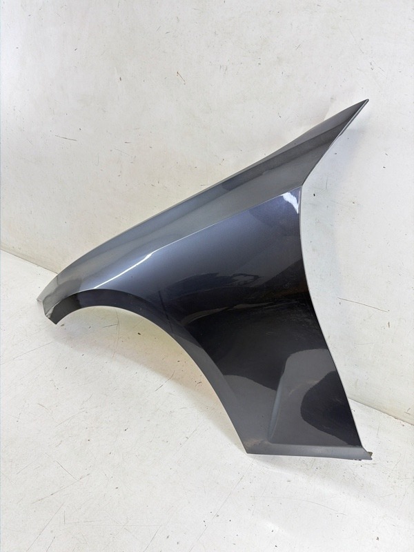 Крыло переднее левое