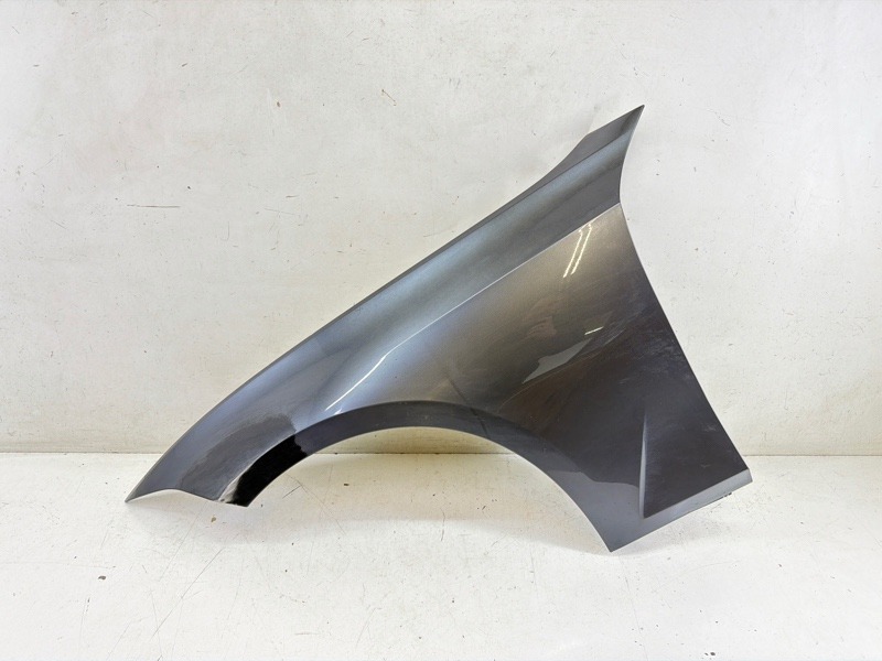 Крыло переднее левое