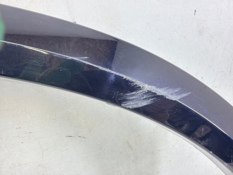 Накладка переднего крыла правого