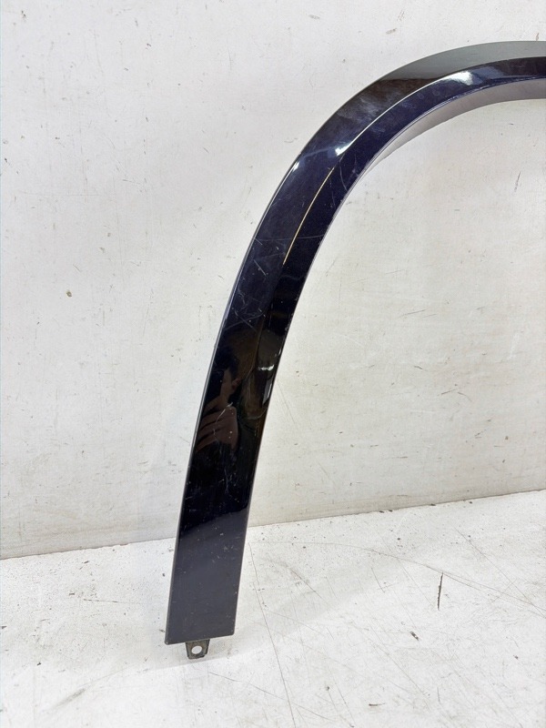 Накладка переднего крыла правого