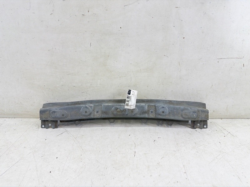 Усилитель переднего бампера